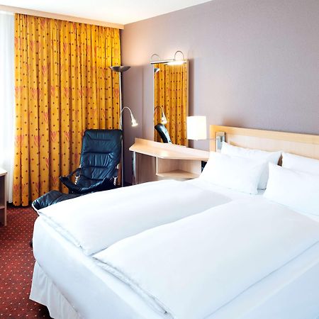 Nh Leipzig Messe Hotell Exteriör bild
