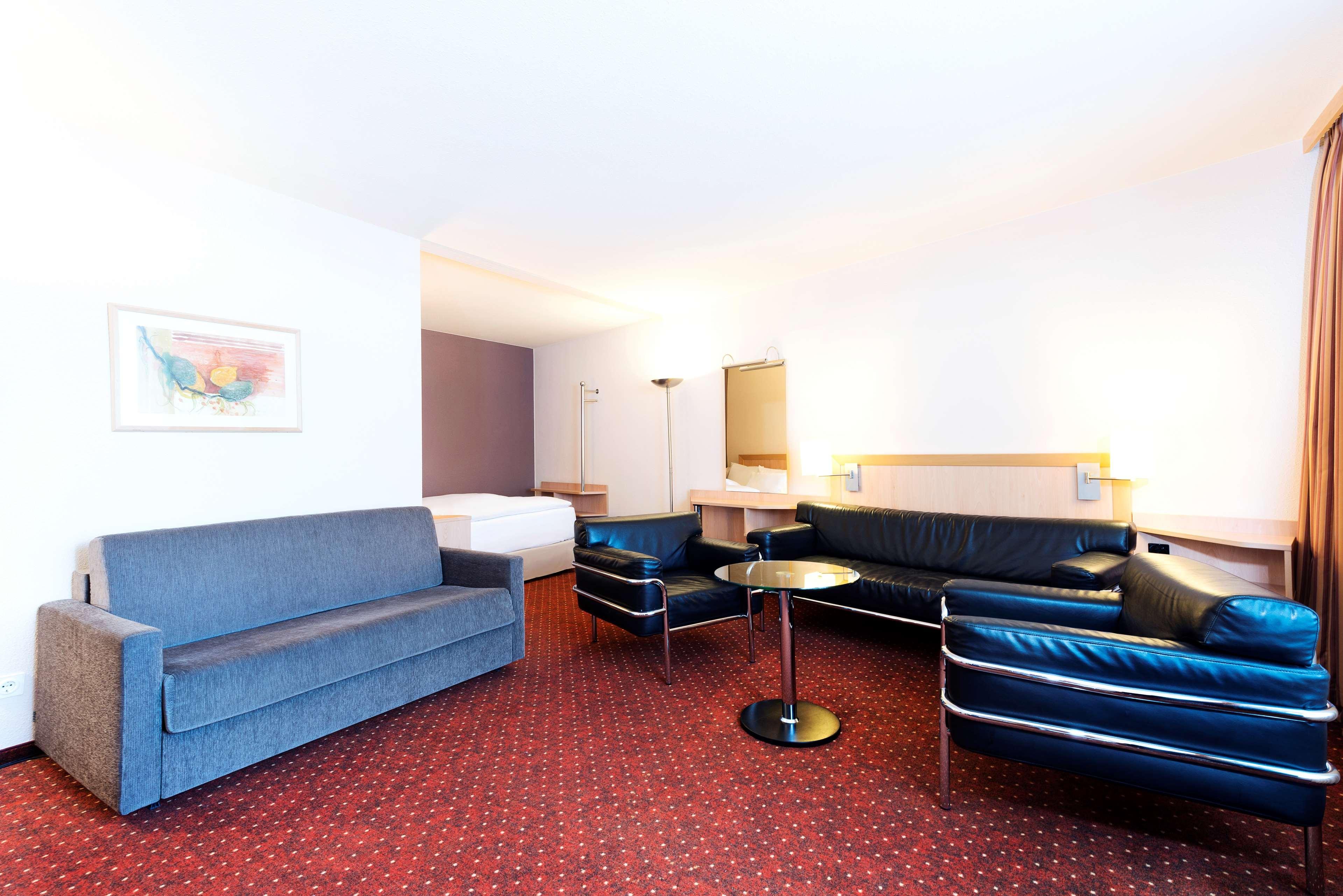 Nh Leipzig Messe Hotell Exteriör bild