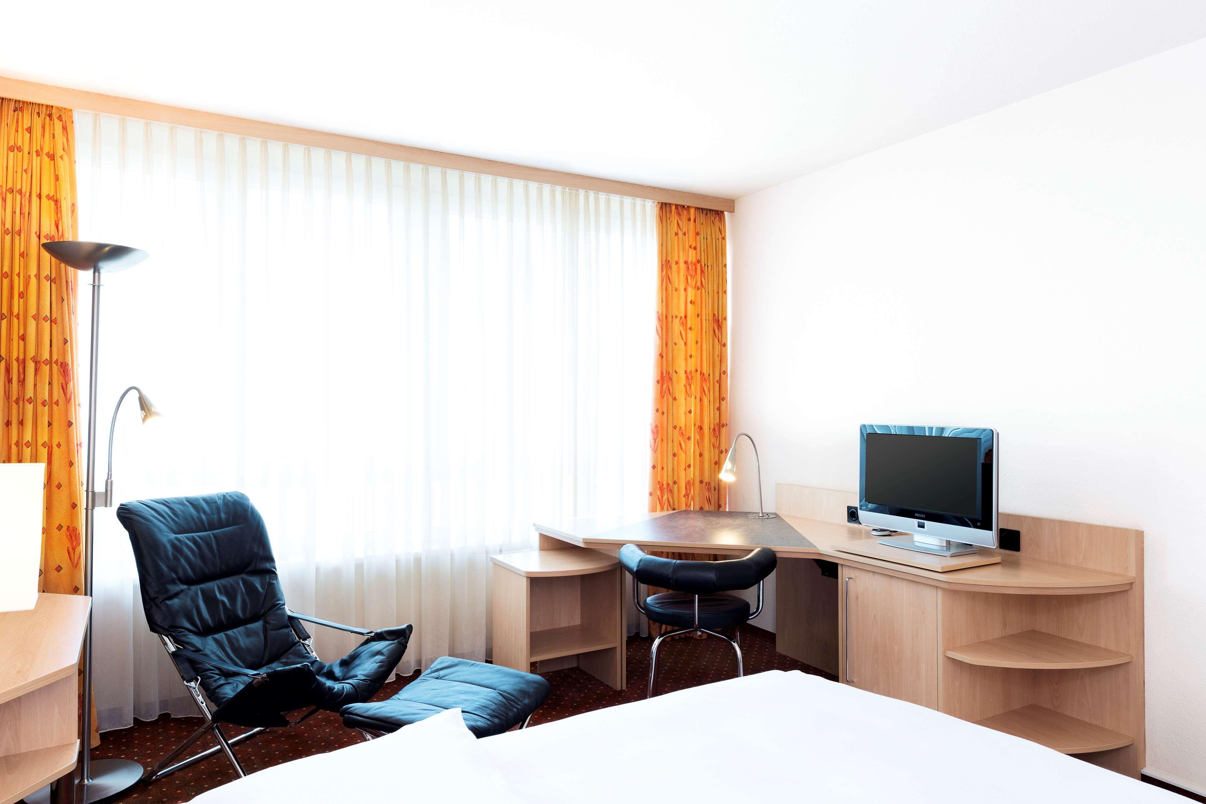 Nh Leipzig Messe Hotell Exteriör bild