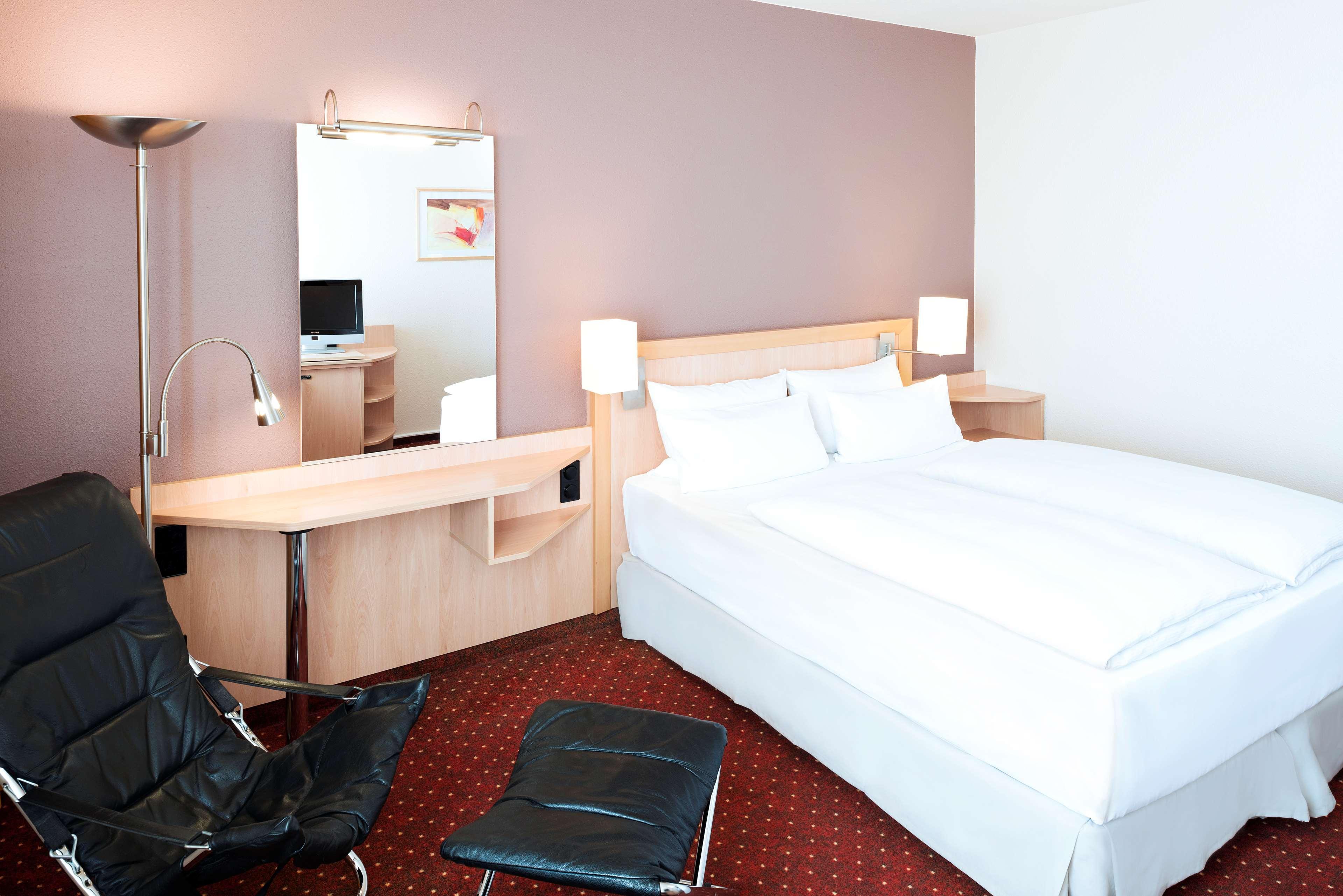 Nh Leipzig Messe Hotell Exteriör bild