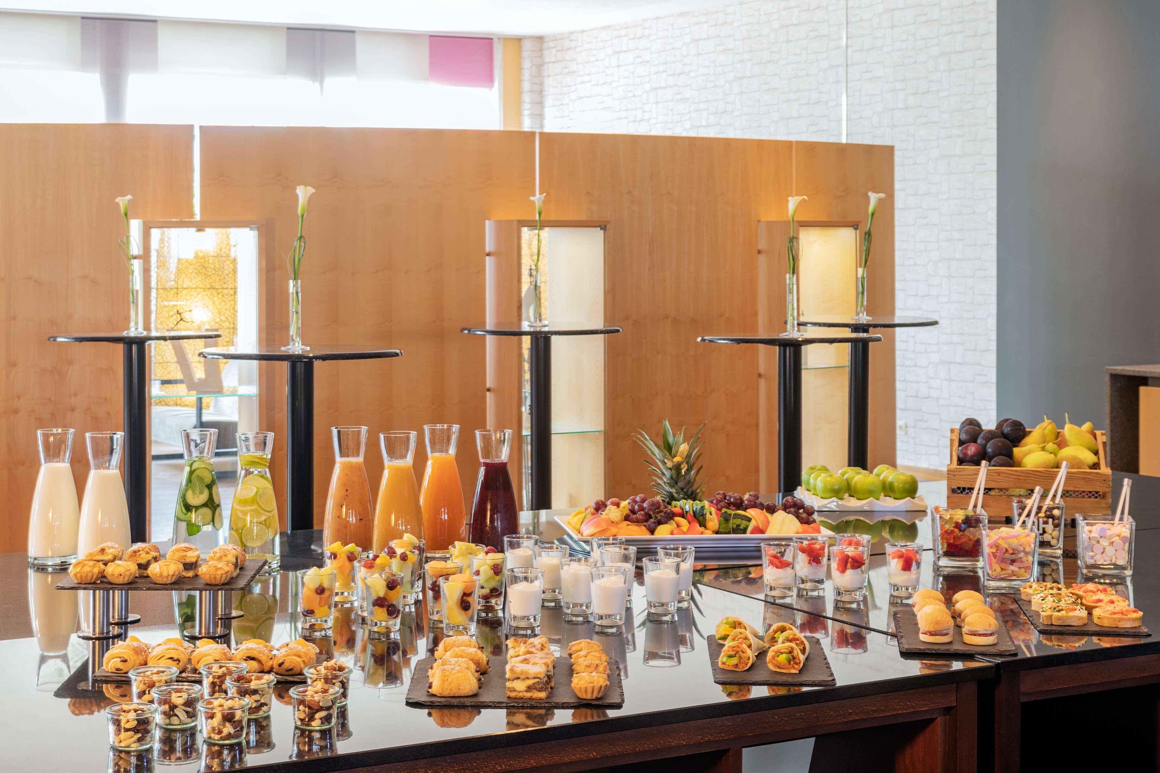 Nh Leipzig Messe Hotell Exteriör bild