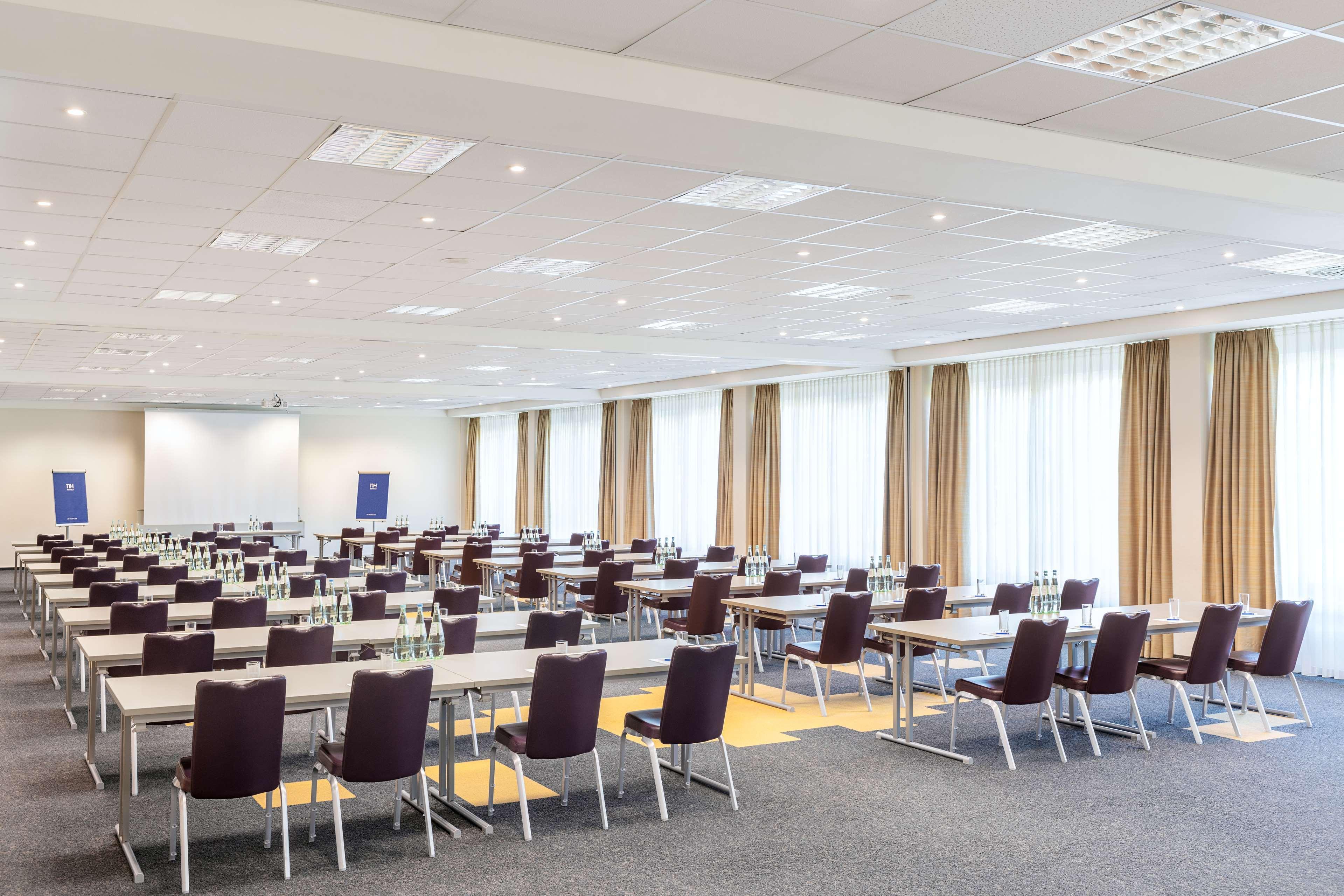 Nh Leipzig Messe Hotell Exteriör bild