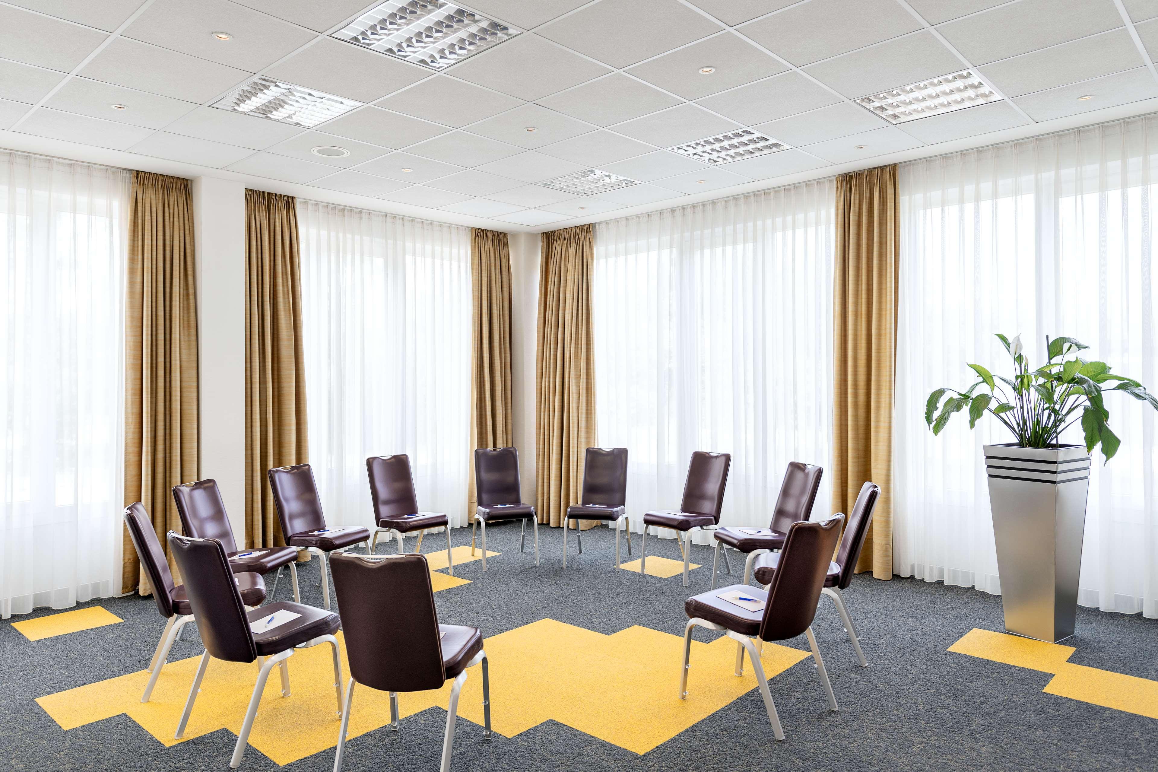 Nh Leipzig Messe Hotell Exteriör bild