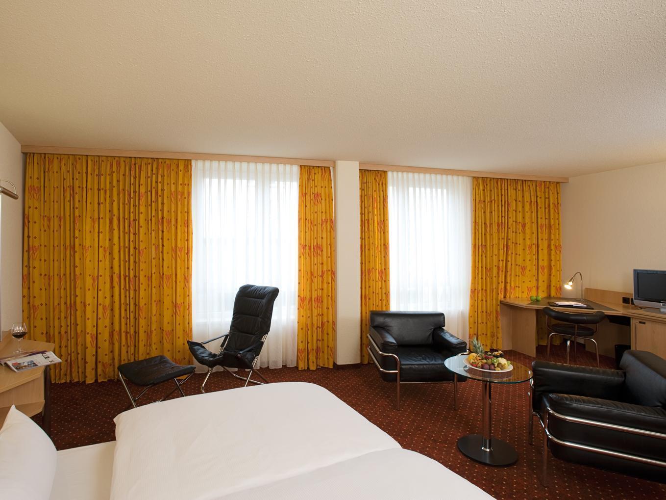 Nh Leipzig Messe Hotell Exteriör bild