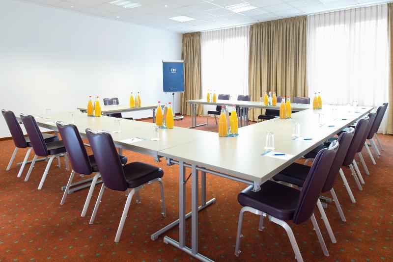Nh Leipzig Messe Hotell Exteriör bild